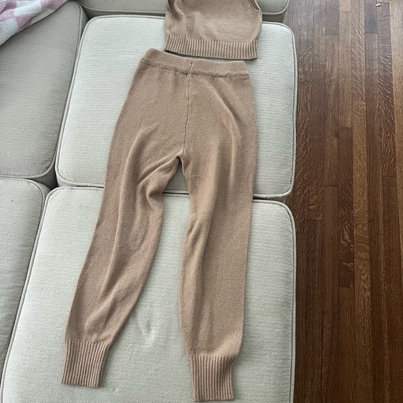 Tan knit sweater set leggings and tank - Picture 3 of 3